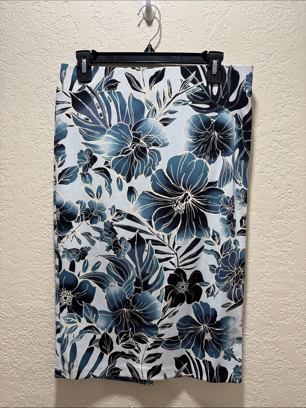 Light Blue Ruffle Sleeve V-Neck Blouse - Maxi Collection - Picture 2 of 7